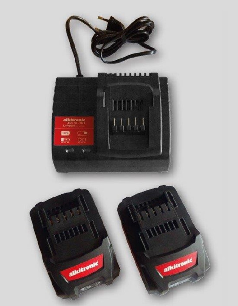 https://appliedtorque.co.uk/media/5kcbv5qc/batteries-and-charger-ea-series.jpg?anchor=center&mode=crop&width=768&rnd=133172337981730000
