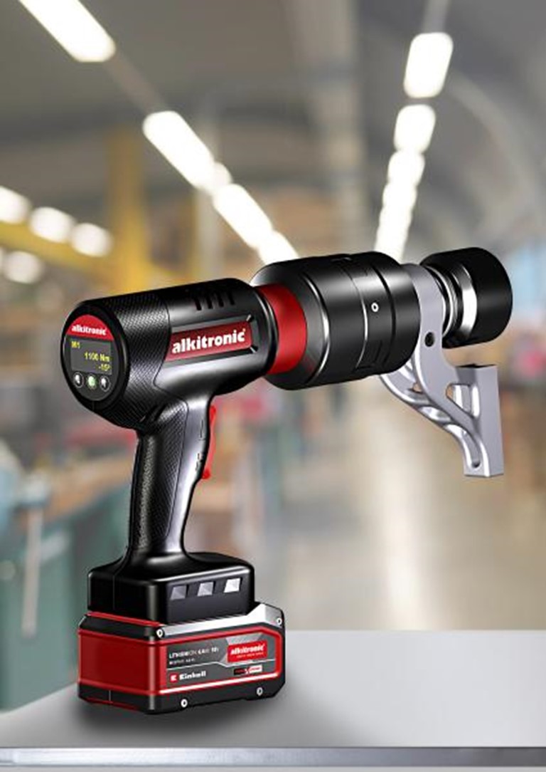Battery Torque Multiplier Product image of the Alkitronic EA2-80.  In Black and red with full impact gun and silver coloured torque reaction arm 